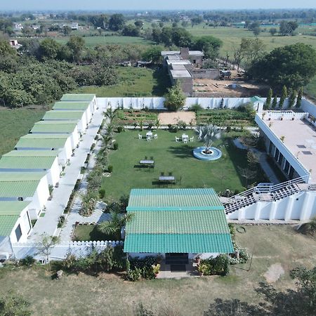 The Castle Crown - Hem Vilas Resort Ranthambhore サワイ・マドプール エクステリア 写真