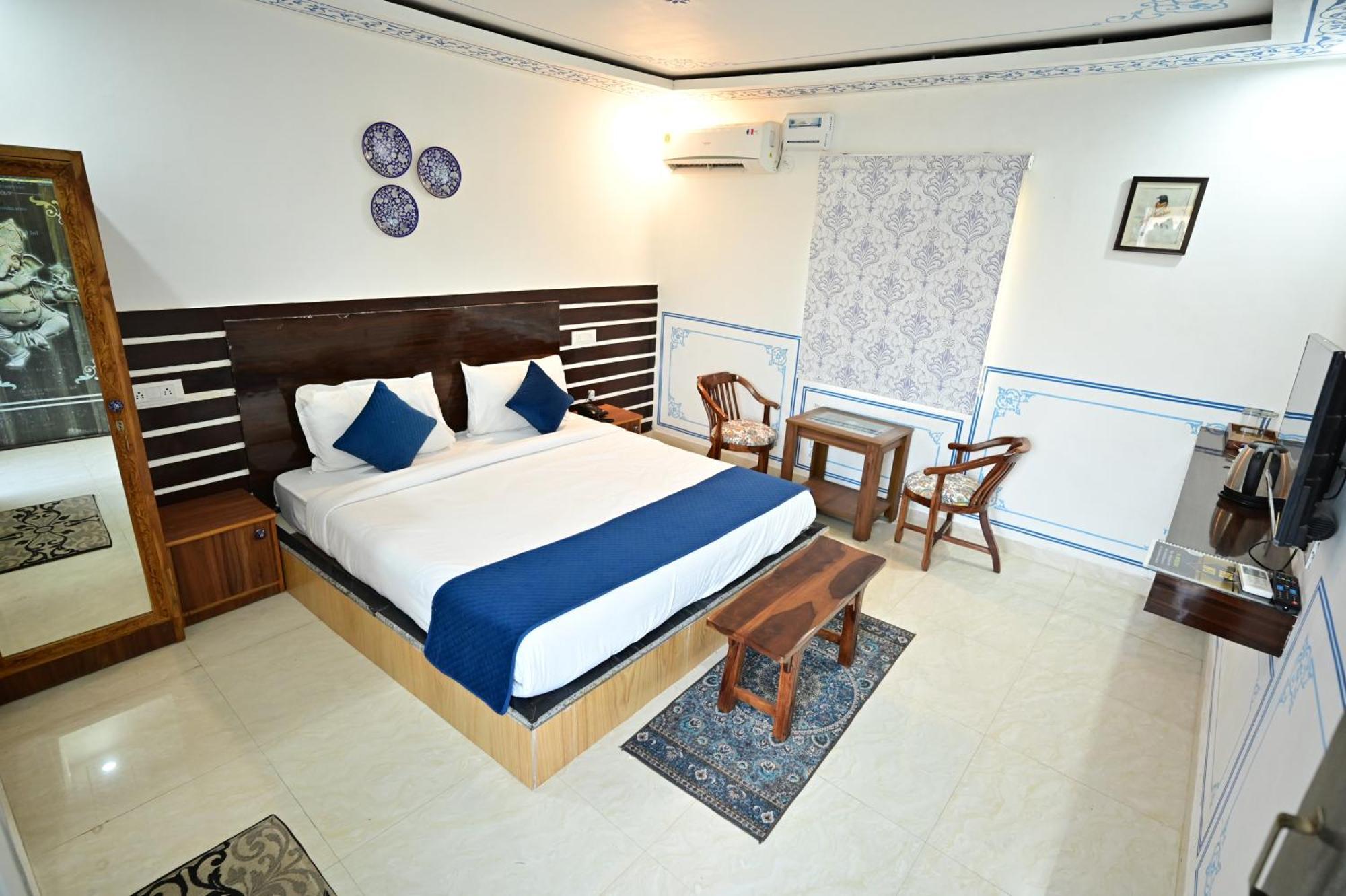 The Castle Crown - Hem Vilas Resort Ranthambhore サワイ・マドプール エクステリア 写真