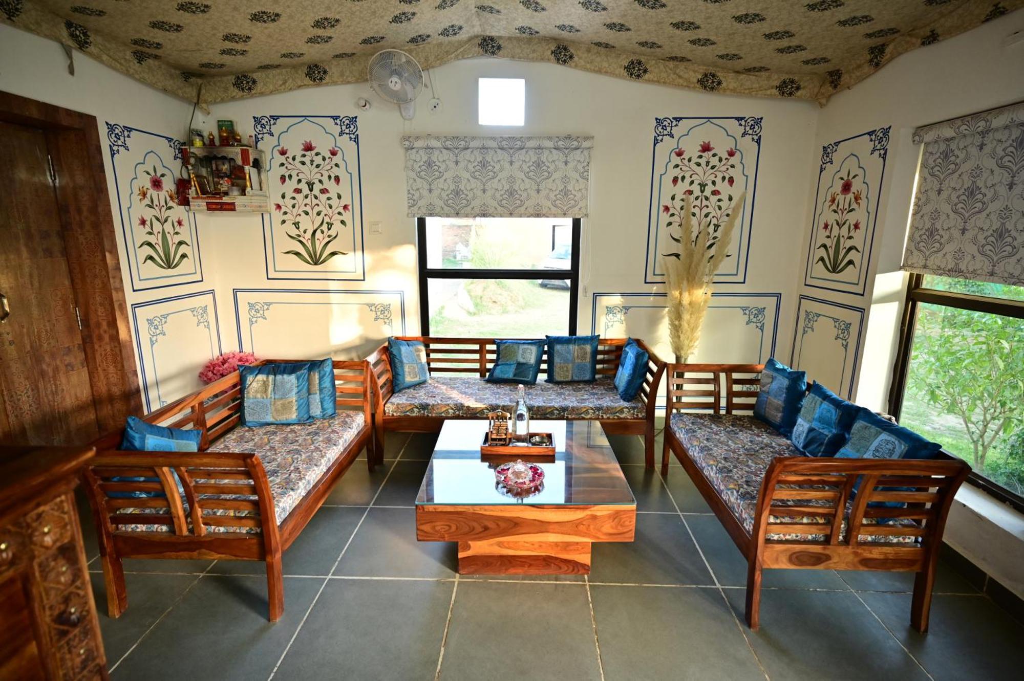 The Castle Crown - Hem Vilas Resort Ranthambhore サワイ・マドプール エクステリア 写真